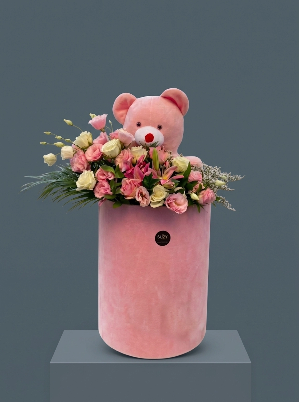 Aşkın Simgesi Pembe Ayıcıklı Çiçek Kutusu