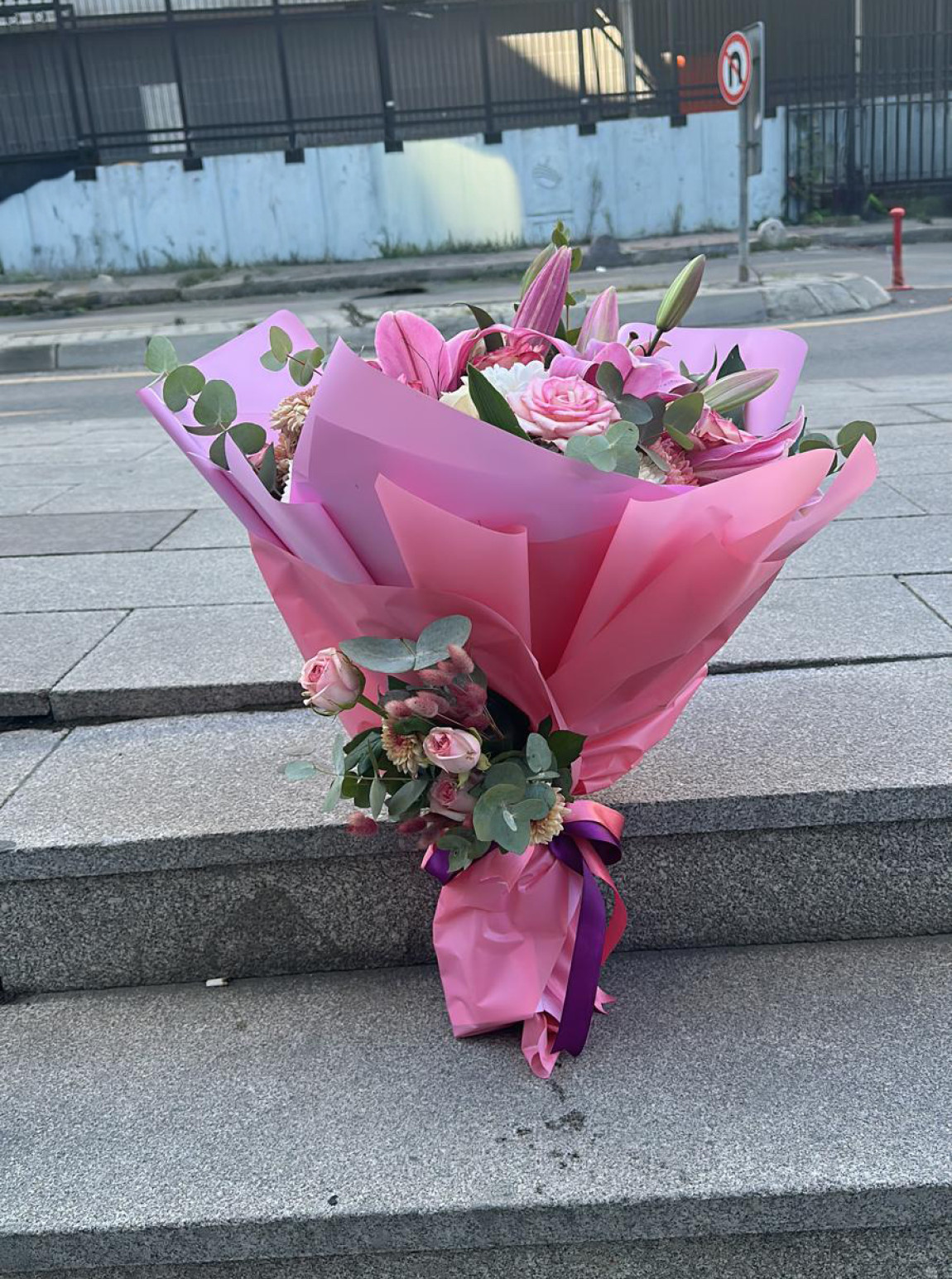 Lilyum Gül - Kasımpatı Buketi