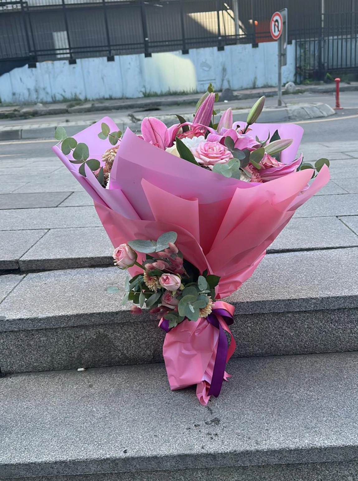 Lilyum Gül - Kasımpatı Buketi