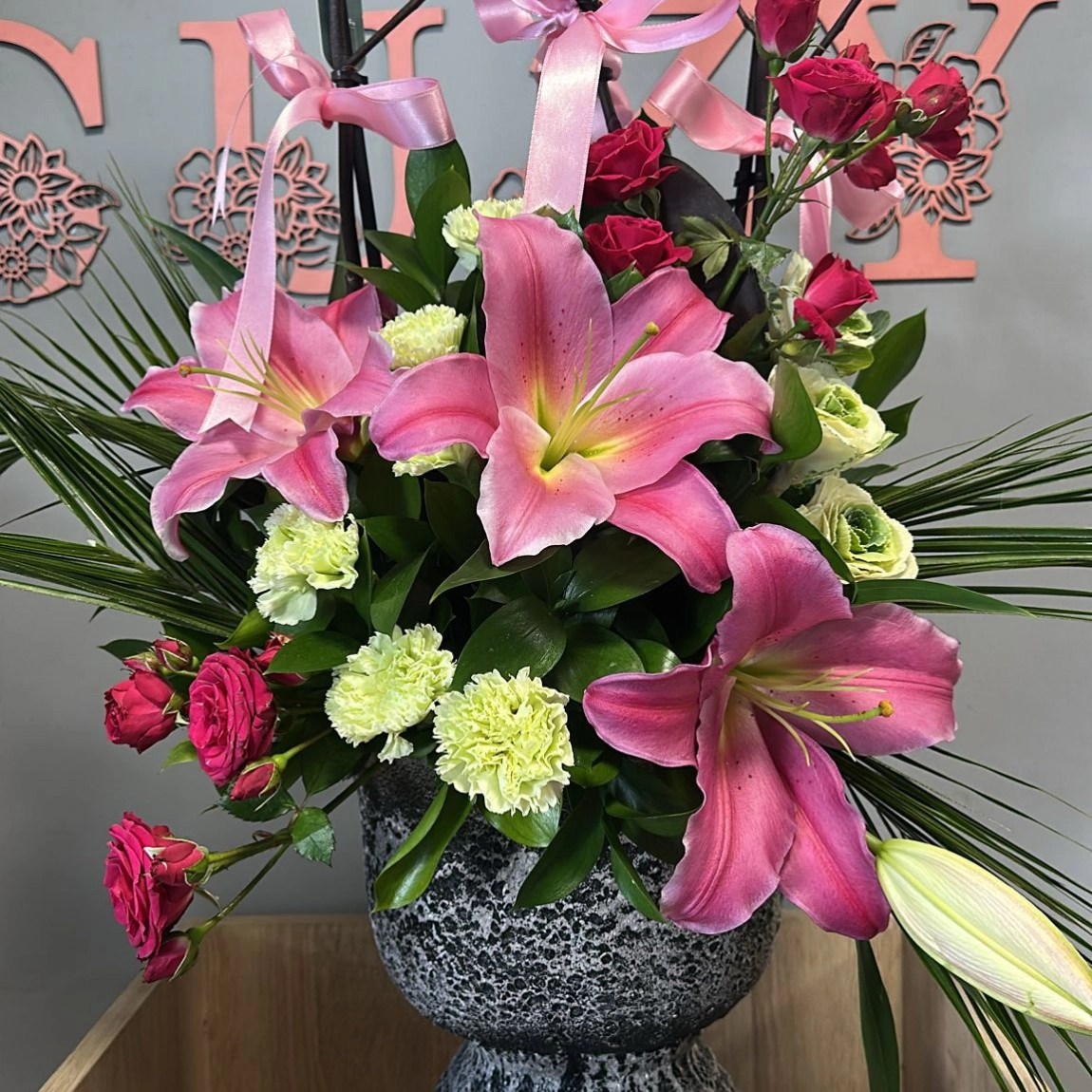 Orkide Ve Lilyumla Asaletin Buluşması