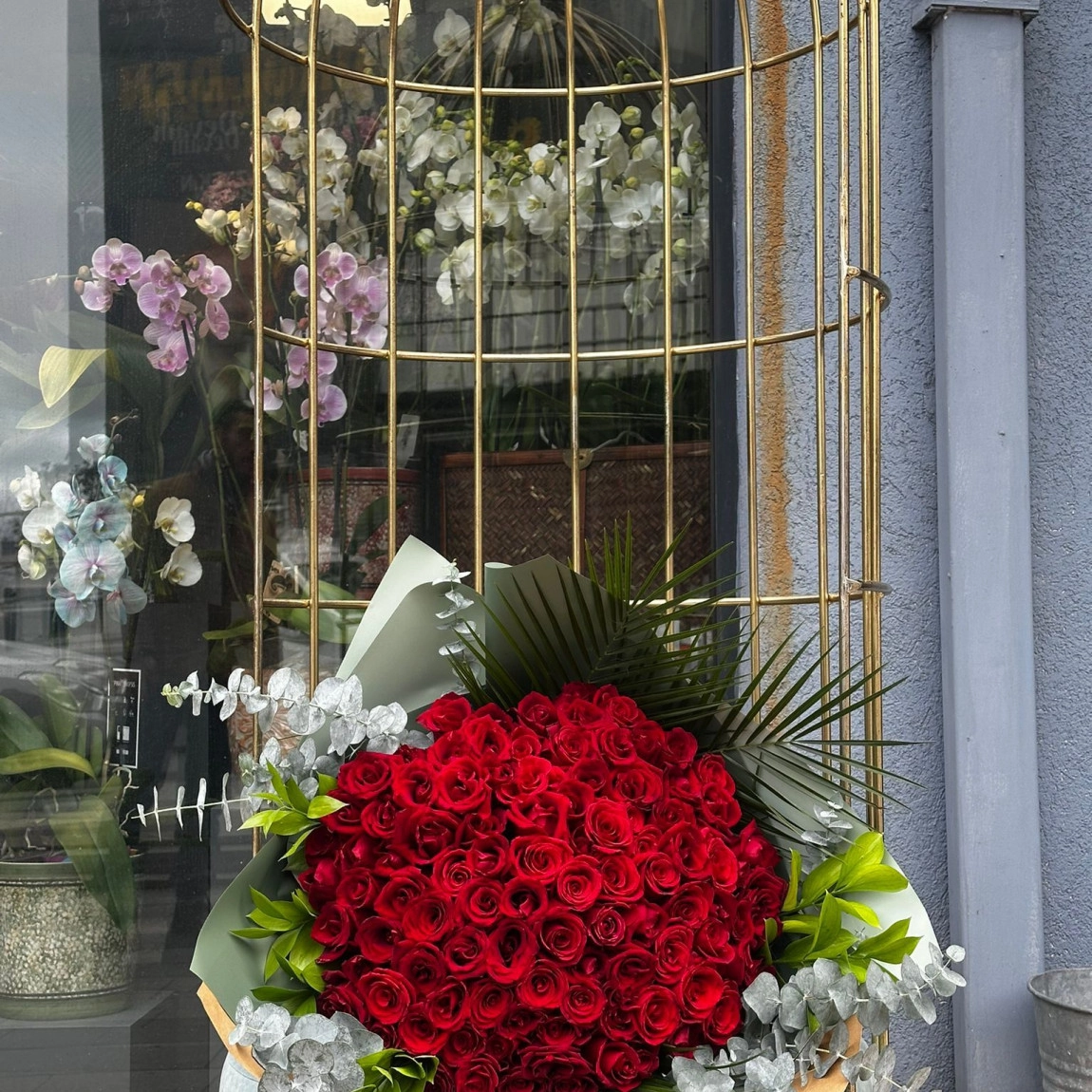 Özel Tasarım Kırmızı Güllerle Unutulmaz Anlar